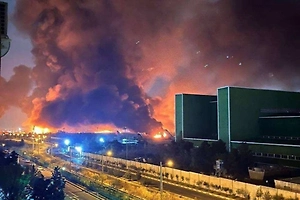 США и Израиль нанесли удары по аэропорту «Мехрабад» в Тегеране