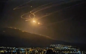 В Сети появились кадры жёсткого ночного боя в небе над Кирьят-Шмона