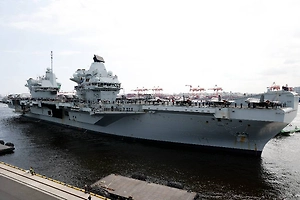 Британия готовится к отправке авианосца «Принц Уэльский» на Ближний Восток