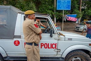 Отец утопил трёх малолетних дочерей из-за нищеты в Индии