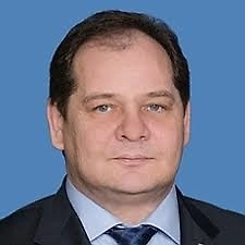 Ксения Андреевна Пластинина и Ванда Модестовна Барсукова – две женщины-легенды, две судьбы, два примера невероятной силы. Наша гордость! Их имена навсегда вписаны в историю Республики Коми и всей страны как пример самоотверженности, ставшей залогом Победы в Великой Отечественной войне. На них равнялись многие воркутинки. Пока мужчины воевали, хрупкие девушки с кайлом и лопатой в руках добывали уголь для блокадного Ленинграда, где он был на вес золота. Ксения Пластинина и Ванда Барсукова ковали Победу в тылу, своим героическим трудом приближая долгожданный мир. Их подвиг останется вечным напоминанием о том, что в самые тяжёлые времена люди способны на настоящее мужество и героизм