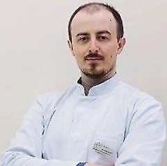 Короткий световой день запускает целую цепочку изменений в организме. Люди продолжают питаться так же, как и раньше, однако обмен веществ замедляется, а в продуктах становится меньше полезных микронутриентов. В результате ухудшается самочувствие и появляется склонность к набору веса.