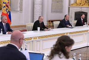 Путин предрёк остановку добычи нефти на Ближнем Востоке в течение месяца