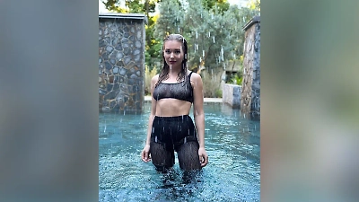 Ozgin qizlar yalangoch videolar It uslubidagi mushuk bilan etuk ayollarning fotosuratlari