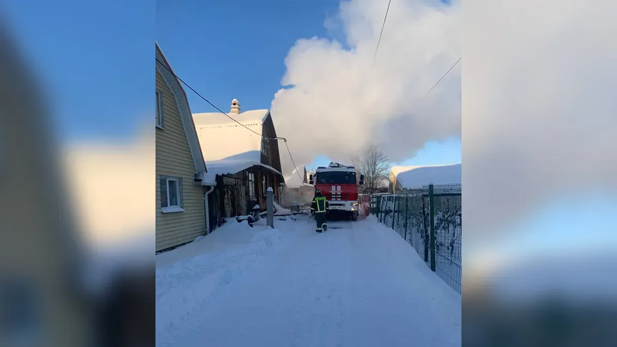 Место пожара в Екатеринбурге. Фото © Telegram / "ПРОКУРАТУРА СВЕРДЛОВСКОЙ ОБЛАСТИ"