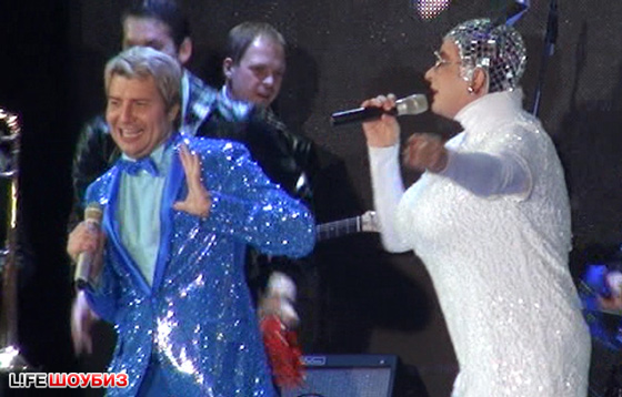 Коля жги. Коля жги. Николай жги!. Должанский кипяток. Басков в голубом пиджаке.