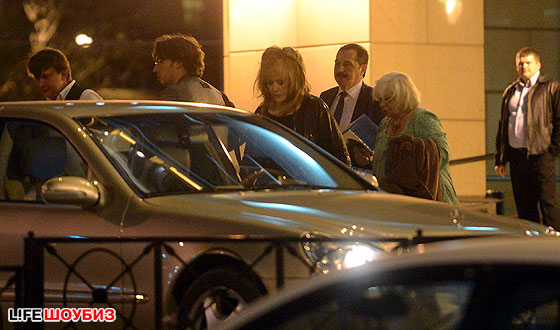 %D0%9F%D1%83%D0%B3%D0%B0%D1%87%D0%B5%D0%B2%D0%B0%2C%20%D0%93%D0%B0%D0%BB%D0%BA%D0%B8%D0%BD%20%D0%B8%20%D0%A0%D0%B5%D0%B4%D0%B5%D0%BB%D1%8C%20%D1%83%D0%B5%D1%85%D0%B0%D0%BB%D0%B8%20%D1%81%20%D0%B1%D0%B0%D0%BD%D0%BA%D0%B5%D1%82%D0%B0%20%D0%B2%2022%3A00