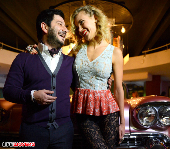 %D0%93%D0%BB%D1%8E%D0%BA%D0%BE%D0%B7%D0%B0%20%D0%BF%D1%80%D0%B8%D1%88%D0%BB%D0%B0%20%D0%B2%20%D1%8D%D0%BA%D1%81%D1%82%D1%80%D0%B0%D0%B2%D0%B0%D0%B3%D0%B0%D0%BD%D1%82%D0%BD%D0%BE%D0%BC%20%D0%BD%D0%B0%D1%80%D1%8F%D0%B4%D0%B5