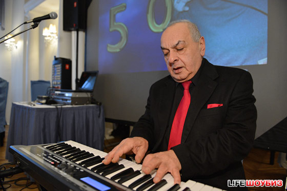 %D0%9B%D0%B5%D0%B2%D0%BE%D0%BD%20%D0%9E%D0%B3%D0%B0%D0%BD%D0%B5%D0%B7%D0%BE%D0%B2%20%D0%B2%D0%B5%D1%81%D1%8C%20%D0%B2%D0%B5%D1%87%D0%B5%D1%80%20%D0%BD%D0%B5%20%D0%BE%D1%82%D1%85%D0%BE%D0%B4%D0%B8%D0%BB%20%D0%BE%D1%82%20%D0%B8%D0%BD%D1%81%D1%82%D1%80%D1%83%D0%BC%D0%B5%D0%BD%D1%82%D0%B0