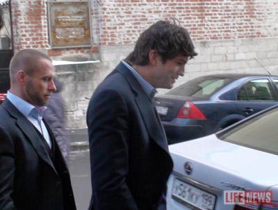 Груз ответственности немного давит на Эштона