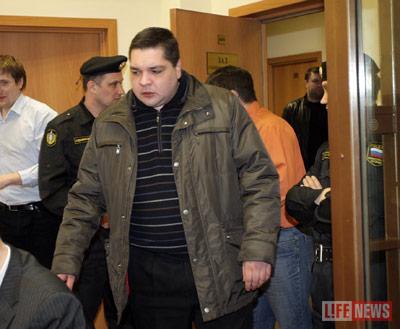 В суд Семенихин приехал без охраны