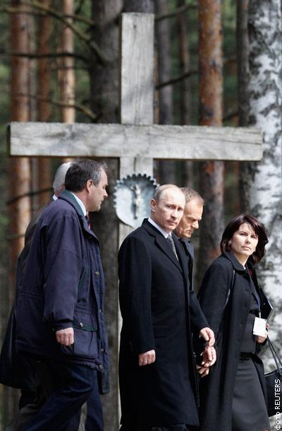 Владимир Путин заявил, что России и Польше надо избежать тупика вечного сведения счетов и вместе осмыслить трагические события истории.