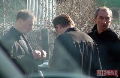 Александр Чичваркин приехал в морг в сопровождении близких