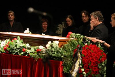 Друзья и близкие не могут поверить в смерть Романа Козака