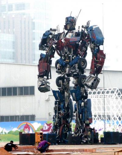 Оптимус Прайм - главный положительный герой фильма "Трансформеры", вышедшего в 2007 году