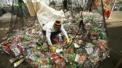 Материалы для создания катамарана собирались энтузиастами в 2009 году