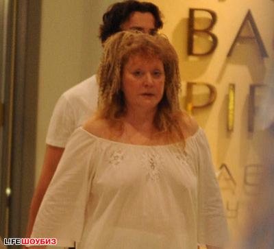 На время отпуска Алла решила отказаться от нижнего белья