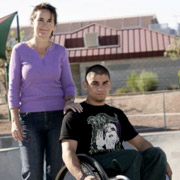 Арон 
Фертерингхам и его мать