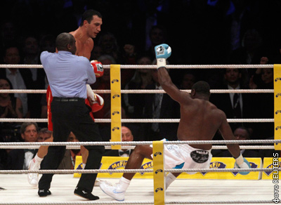 Питер смог выстоять только 10 раундов