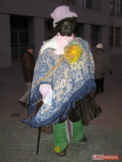 %D0%92%20%D0%95%D0%BA%D0%B0%D1%82%D0%B5%D1%80%D0%B8%D0%BD%D0%B1%D1%83%D1%80%D0%B3%D0%B5%20%D0%BD%D0%B0%D1%80%D1%8F%D0%B4%D0%B8%D0%BB%D0%B8%20%D0%BF%D0%B0%D0%BC%D1%8F%D1%82%D0%BD%D0%B8%D0%BA%D0%B8