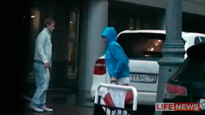 %D0%A2%D0%B5%D0%BF%D0%B5%D1%80%D1%8C%20%D0%A2%D0%B0%D0%BD%D1%8F%20%D0%B5%D0%B7%D0%B4%D0%B8%D1%82%20%D0%BD%D0%B0%20%D0%B1%D0%B5%D0%BB%D0%BE%D0%BC%20%C2%AB%D0%BF%D0%BE%D1%80%D1%88%C2%BB