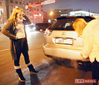 %D0%94%D0%B6%D0%B8%D0%BF%2C%20%D0%BF%D0%BE%D0%B4%D0%B0%D1%80%D0%B5%D0%BD%D0%BD%D1%8B%D0%B9%20%D0%9F%D1%83%D1%82%D0%B8%D0%BD%D1%8B%D0%BC%2C%20%D0%9D%D0%B0%D0%B2%D0%BA%D0%B0%20%D1%80%D0%B0%D0%B7%D0%B1%D0%B8%D0%B2%D0%B0%D0%B5%D1%82%20%D0%BD%D0%B5%20%D0%B2%20%D0%BF%D0%B5%D1%80%D0%B2%D1%8B%D0%B9%20%D1%80%D0%B0%D0%B7