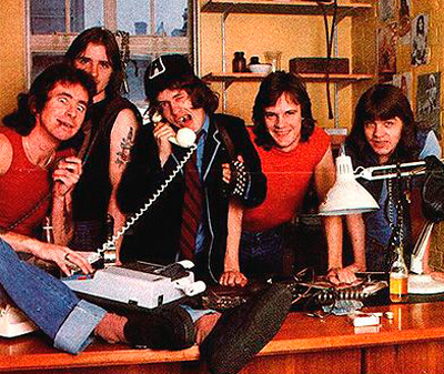 %D0%97%D0%BD%D0%B0%D0%BC%D0%B5%D0%BD%D0%B8%D1%82%D0%B0%D1%8F%20%D1%80%D0%BE%D0%BA-%D0%B3%D1%80%D1%83%D0%BF%D0%BF%D0%B0%20AC%2FDC