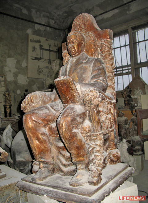 %D0%9D%D0%B0%20%D1%81%D1%83%D0%B4%20%D0%BA%D0%BE%D0%BC%D0%B8%D1%81%D1%81%D0%B8%D0%B8%20%D0%B1%D1%8B%D0%BB%D0%B8%20%D0%BF%D1%80%D0%B5%D0%B4%D1%81%D1%82%D0%B0%D0%B2%D0%BB%D0%B5%D0%BD%D1%8B%20%D1%80%D0%B0%D0%B7%D0%BB%D0%B8%D1%87%D0%BD%D1%8B%D0%B5%20%D0%B2%D0%B0%D1%80%D0%B8%D0%B0%D0%BD%D1%82%D1%8B%20%D0%BC%D0%BE%D0%BD%D1%83%D0%BC%D0%B5%D0%BD%D1%82%D0%B0