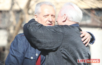 %D0%9F%D1%80%D0%BE%D1%81%D1%82%D0%B8%D1%82%D1%8C%D1%81%D1%8F%20%D1%81%20%D0%95%D0%B2%D0%B3%D0%B5%D0%BD%D0%B8%D0%B5%D0%BC%20%D0%9C%D0%B8%D1%85%D0%B0%D0%B9%D0%BB%D0%BE%D0%B2%D0%B8%D1%87%D0%B5%D0%BC%20%D0%BF%D1%80%D0%B8%D1%88%D0%B5%D0%BB%20%D0%B5%D0%B3%D0%BE%20%D0%B1%D0%BB%D0%B8%D0%B7%D0%BA%D0%B8%D0%B9%20%D0%B4%D1%80%D1%83%D0%B3%20%D0%95%D0%B2%D0%B3%D0%B5%D0%BD%D0%B8%D0%B9%20%D0%91%D0%BE%D0%BB%D0%B4%D0%B8%D0%BD