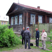 %D0%A1%D0%BA%D0%BB%D0%B5%D0%BF%20%D0%B2%20%D0%B4%D0%B5%D1%80%D0%B5%D0%B2%D1%8F%D0%BD%D0%BD%D0%BE%D0%B9%20%D0%B8%D0%B7%D0%B1%D0%B5%20%D0%BD%D0%B0%D1%88%D0%BB%D0%B8%20%D1%81%D0%BB%D1%83%D1%87%D0%B0%D0%B9%D0%BD%D0%BE