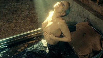 Почти голая: Леди Гага показала фигуру на откровенных снимках