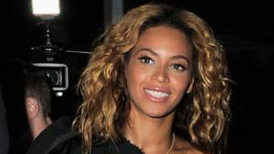 %D0%91%D0%B5%D0%B9%D0%BE%D0%BD%D1%81%D0%B5%20%D1%83%D0%B3%D0%BE%D1%81%D1%82%D0%B8%D0%BB%D0%B0%20%D1%84%D0%B0%D0%BD%D0%B0%D1%82%D0%BE%D0%B2%20%D1%81%D0%B2%D0%B5%D0%B6%D0%B5%D0%B9%20%D0%BF%D0%B8%D1%86%D1%86%D0%B5%D0%B9%20(%D1%84%D0%BE%D1%82%D0%BE%20%D1%81%20%D1%81%D0%B0%D0%B9%D1%82%D0%B0%20thesun.co.uk)