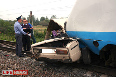 %D0%92%20%D1%81%D1%82%D0%BE%D0%BB%D0%BA%D0%BD%D0%BE%D0%B2%D0%B5%D0%BD%D0%B8%D0%B8%20%D1%81%20%D1%81%D0%BE%D1%81%D1%82%D0%B0%D0%B2%D0%BE%D0%BC%20%D0%BF%D0%BE%D0%B3%D0%B8%D0%B1%D0%BB%D0%B8%20%D0%B4%D0%B2%D0%B0%20%D1%87%D0%B5%D0%BB%D0%BE%D0%B2%D0%B5%D0%BA%D0%B0