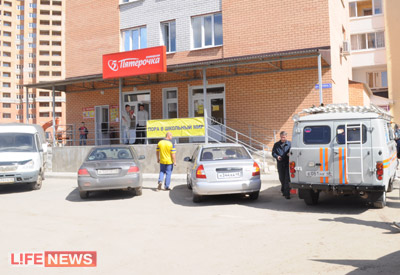 %D0%9C%D0%B0%D1%82%D1%8C%20%D1%81%20%D1%80%D0%B5%D0%B1%D0%B5%D0%BD%D0%BA%D0%BE%D0%BC%20%D0%BF%D1%80%D0%B8%D1%88%D0%BB%D0%B8%20%D0%BF%D0%BE%D1%81%D0%BC%D0%BE%D1%82%D1%80%D0%B5%D1%82%D1%8C%20%D0%BF%D0%BE%D0%BC%D0%B5%D1%89%D0%B5%D0%BD%D0%B8%D0%B5%20%D0%BF%D0%BE%D0%B4%20%D0%B0%D1%80%D0%B5%D0%BD%D0%B4%D1%83%20%D0%B8%20%D0%BF%D1%80%D0%BE%D0%B2%D0%B0%D0%BB%D0%B8%D0%BB%D0%B8%D1%81%D1%8C%20%D0%B2%20%D1%88%D0%B0%D1%85%D1%82%D1%83