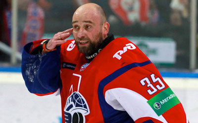 %D0%90%D0%BB%D0%B5%D0%BA%D1%81%D0%B0%D0%BD%D0%B4%D1%80%20%D0%92%D1%8C%D1%8E%D1%85%D0%B8%D0%BD%20%D0%B8%D0%B3%D1%80%D0%B0%D0%BB%20%D0%B2%20%D0%BE%D0%BC%D1%81%D0%BA%D0%BE%D0%BC%20%C2%AB%D0%90%D0%B2%D0%B0%D0%BD%D0%B3%D0%B0%D1%80%D0%B4%D0%B5%C2%BB%209%20%D1%81%D0%B5%D0%B7%D0%BE%D0%BD%D0%BE%D0%B2