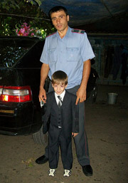 %D0%9C%D0%B0%D1%80%D0%B0%D1%82%20%D1%81%D1%82%D0%B0%D0%BB%20%D1%8F%D0%B1%D0%BB%D0%BE%D0%BA%D0%BE%D0%BC%20%D1%80%D0%B0%D0%B7%D0%B4%D0%BE%D1%80%D0%B0%20%D0%B4%D0%BB%D1%8F%20%D0%B4%D0%B2%D1%83%D1%85%20%D0%B6%D0%B5%D0%BD%D1%89%D0%B8%D0%BD