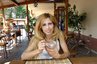 %D0%AD%D0%B2%D0%B5%D0%BB%D0%B8%D0%BD%D0%B0%20%D0%B5%D0%B4%D0%B2%D0%B0%20%D0%BD%D0%B5%20%D0%BF%D0%BE%D0%B3%D0%B8%D0%B1%D0%BB%D0%B0%20%D0%B8%D0%B7-%D0%B7%D0%B0%20%D1%81%D0%BE%D0%BF%D0%B5%D1%80%D0%BD%D0%B8%D1%86%D1%8B