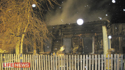 %D0%94%D0%B5%D0%B2%D0%BE%D1%87%D0%BA%D0%B8%20%D1%81%D0%B3%D0%BE%D1%80%D0%B5%D0%BB%D0%B8%2C%20%D0%BD%D0%B5%20%D1%81%D1%83%D0%BC%D0%B5%D0%B2%20%D0%B2%D1%8B%D0%B1%D1%80%D0%B0%D1%82%D1%8C%D1%81%D1%8F%20%D0%BD%D0%B0%20%D1%83%D0%BB%D0%B8%D1%86%D1%83