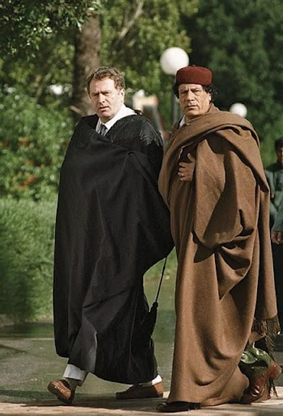 %D0%92%D0%BB%D0%B0%D0%B4%D0%B8%D0%BC%D0%B8%D1%80%20%D0%96%D0%B8%D1%80%D0%B8%D0%BD%D0%BE%D0%B2%D1%81%D0%BA%D0%B8%D0%B9%20%D0%BD%D0%B0%20%D0%BF%D1%80%D0%BE%D0%B3%D1%83%D0%BB%D0%BA%D0%B5%20%D1%81%20%D0%9C%D1%83%D0%B0%D0%BC%D0%BC%D0%B0%D1%80%D0%BE%D0%BC%20%D0%9A%D0%B0%D0%B4%D0%B4%D0%B0%D1%84%D0%B8