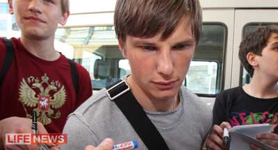 %D0%90%D0%BD%D0%B4%D1%80%D0%B5%D0%B9%20%D0%90%D1%80%D1%88%D0%B0%D0%B2%D0%B8%D0%BD%20%D0%BF%D0%B5%D1%80%D0%B5%D0%B9%D0%B4%D0%B5%D1%82%20%D0%B2%20%D0%BF%D0%B8%D1%82%D0%B5%D1%80%D1%81%D0%BA%D0%B8%D0%B9%20%D0%BA%D0%BB%D1%83%D0%B1%20%D0%BD%D0%B0%20%D0%BF%D0%BE%D0%BB%D0%B3%D0%BE%D0%B4%D0%B0