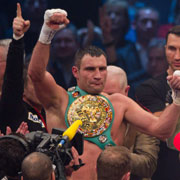 %D0%92%D0%B8%D1%82%D0%B0%D0%BB%D0%B8%D0%B9%20%D0%BF%D0%BE%D0%BA%D0%B8%D0%B4%D0%B0%D0%B5%D1%82%20%D1%80%D0%B8%D0%BD%D0%B3%20%D1%87%D0%B5%D0%BC%D0%BF%D0%B8%D0%BE%D0%BD%D0%BE%D0%BC%20(%D0%98%D0%A2%D0%90%D0%A0-%D0%A2%D0%90%D0%A1%D0%A1)