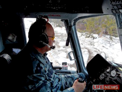 %D0%91%D1%80%D0%B0%D1%82%D0%B0%20%D0%B8%20%D1%81%D0%B5%D1%81%D1%82%D1%80%D1%83%2C%20%D0%B5%D0%B4%D0%B2%D0%B0%20%D0%BD%D0%B5%20%D0%BF%D0%BE%D0%B3%D0%B8%D0%B1%D1%88%D0%B8%D1%85%20%D0%B2%20%D1%82%D0%B0%D0%B9%D0%B3%D0%B5%2C%20%D1%81%D0%BB%D1%83%D1%87%D0%B0%D0%B9%D0%BD%D0%BE%20%D0%BD%D0%B0%D1%88%D0%BB%D0%B8%20%D0%BF%D0%B0%D1%82%D1%80%D1%83%D0%BB%D1%8C%D0%BD%D1%8B%D0%B5%20%D0%BF%D0%BE%D0%BB%D0%B8%D1%86%D0%B5%D0%B9%D1%81%D0%BA%D0%B8%D0%B5