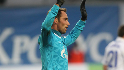 %D0%A0%D0%BE%D0%BC%D0%B0%D0%BD%20%D0%A8%D0%B8%D1%80%D0%BE%D0%BA%D0%BE%D0%B2%20%D0%B2%20%D0%BE%D1%87%D0%B5%D1%80%D0%B5%D0%B4%D0%BD%D0%BE%D0%B9%20%D1%80%D0%B0%D0%B7%20%D0%BD%D0%B5%20%D0%BF%D0%BE%D0%BB%D0%B0%D0%B4%D0%B8%D0%BB%20%D1%81%20%D1%84%D0%B0%D0%BD%D0%B0%D1%82%D0%B0%D0%BC%D0%B8%20%D1%81%D0%B2%D0%BE%D0%B5%D0%B9%20%D0%BA%D0%BE%D0%BC%D0%B0%D0%BD%D0%B4%D1%8B