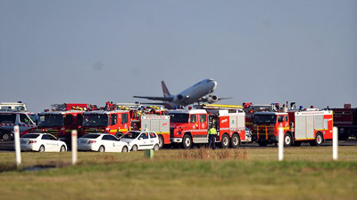 %D0%A1%D0%B0%D0%BC%D0%BE%D0%BB%D0%B5%D1%82%20%D1%81%D0%BE%D0%B2%D0%B5%D1%80%D1%88%D0%B8%D0%BB%20%D1%8D%D0%BA%D1%81%D1%82%D1%80%D0%B5%D0%BD%D0%BD%D1%83%D1%8E%20%D0%BF%D0%BE%D1%81%D0%B0%D0%B4%D0%BA%D1%83%20%D0%B8%D0%B7-%D0%B7%D0%B0%20%D0%B1%D0%B0%D0%BD%D0%BA%D0%B8%20%D1%81%20%D0%B3%D0%B0%D0%B7%D0%B8%D1%80%D0%BE%D0%B2%D0%BA%D0%BE%D0%B9%20(%D1%84%D0%BE%D1%82%D0%BE%3A%20news.com.au)