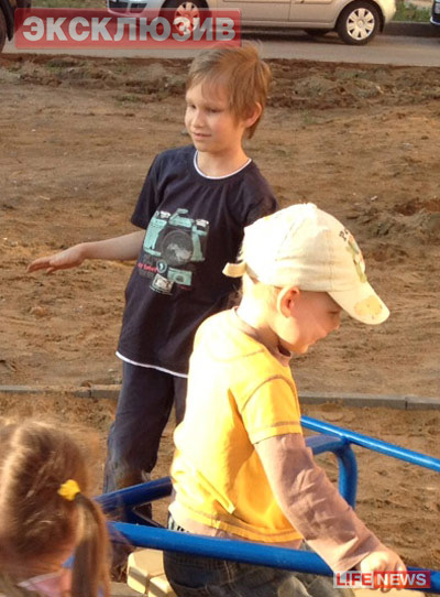 7-%D0%BB%D0%B5%D1%82%D0%BD%D0%B5%D0%B3%D0%BE%20%D0%92%D0%BE%D0%BB%D0%BE%D0%B4%D1%8E%20%D0%BC%D0%B0%D1%82%D1%8C%20%D1%81%D0%B1%D1%80%D0%BE%D1%81%D0%B8%D0%BB%D0%B0%20%D1%81%D0%BB%D0%B5%D0%B4%D0%BE%D0%BC%20%D0%B7%D0%B0%20%D0%B5%D0%B3%D0%BE%20%D0%BC%D0%BB%D0%B0%D0%B4%D1%88%D0%B8%D0%BC%20%D0%B1%D1%80%D0%B0%D1%82%D0%BE%D0%BC