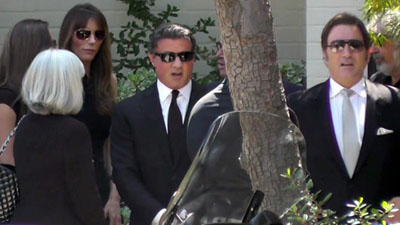 %D0%A6%D0%B5%D1%80%D0%B5%D0%BC%D0%BE%D0%BD%D0%B8%D1%8F%20%D0%BF%D0%BE%D1%85%D0%BE%D1%80%D0%BE%D0%BD%20%D0%A1%D1%8D%D0%B9%D0%B4%D0%B6%D0%B0%20%D0%A1%D1%82%D0%B0%D0%BB%D0%BB%D0%BE%D0%BD%D0%B5%20%D0%BF%D1%80%D0%BE%D1%88%D0%BB%D0%B0%20%D0%B2%20%D0%BA%D1%80%D1%83%D0%B3%D1%83%20%D1%81%D0%B0%D0%BC%D1%8B%D1%85%20%D0%B1%D0%BB%D0%B8%D0%B7%D0%BA%D0%B8%D1%85%20(%D1%84%D0%BE%D1%82%D0%BE%3A%20tmz.com)