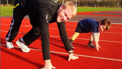 %D0%9F%D0%B0%D1%80%D0%B0%D0%BB%D0%B8%D0%BC%D0%BF%D0%B8%D0%B5%D1%86%20%D0%BF%D0%BE%D0%B4%D0%B0%D1%80%D0%B8%D0%BB%20%D0%BF%D1%80%D0%BE%D1%82%D0%B5%D0%B7%20%D0%BC%D0%B0%D0%BB%D1%8C%D1%87%D0%B8%D0%BA%D1%83%20%D0%B1%D0%B5%D0%B7%20%D0%BD%D0%BE%D0%B3%D0%B8%20(%D1%84%D0%BE%D1%82%D0%BE%3A%20dailymail.co.uk)