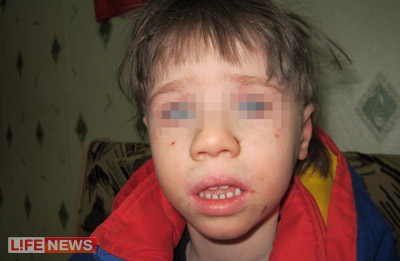 %D0%A2%D0%B0%D0%BA%D0%BE%D0%B9%20%D0%BC%D0%B0%D0%BB%D0%B5%D0%BD%D1%8C%D0%BA%D1%83%D1%8E%20%D0%A1%D0%BE%D0%BD%D1%8E%20%D0%BD%D0%B0%D1%88%D0%BB%D0%B8%20%D0%BF%D0%BE%D0%BB%D0%B8%D1%86%D0%B5%D0%B9%D1%81%D0%BA%D0%B8%D0%B5%20%D0%B2%20%D0%BA%D0%B2%D0%B0%D1%80%D1%82%D0%B8%D1%80%D0%B5%20%D0%BC%D0%B0%D1%82%D0%B5%D1%80%D0%B8