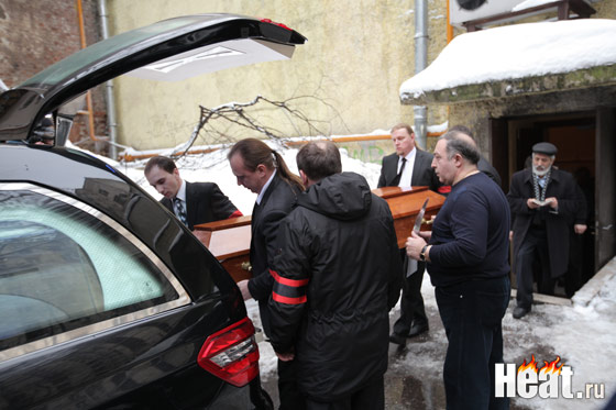 Похоронили великого композитора на Новодевичьем кладбище