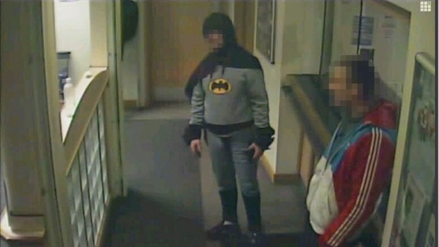 %22%D0%A1%D1%83%D0%BF%D0%B5%D1%80%D0%B3%D0%B5%D1%80%D0%BE%D0%B9%22%20%D0%BF%D0%BE%D0%B6%D0%B5%D0%BB%D0%B0%D0%BB%20%D0%BD%D0%B5%20%D1%80%D0%B0%D1%81%D0%BA%D1%80%D1%8B%D0%B2%D0%B0%D1%82%D1%8C%20%D1%81%D0%B2%D0%BE%D1%8E%20%D0%BB%D0%B8%D1%87%D0%BD%D0%BE%D1%81%D1%82%D1%8C%20(%D1%84%D0%BE%D1%82%D0%BE%3A%20%20West%20Yorkshire%20police)